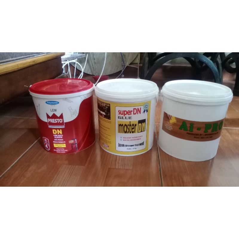 

Lem kayu ember DN 4 kg merk presto or master glue or Ai-pro