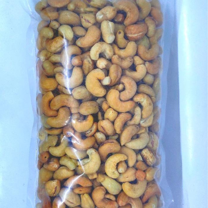 

1000gr Roasted Kacang Mede Utuh Rasa ASIN Size Sedang Besar/ Super - Mete Sulawesi - Cashew Nuts