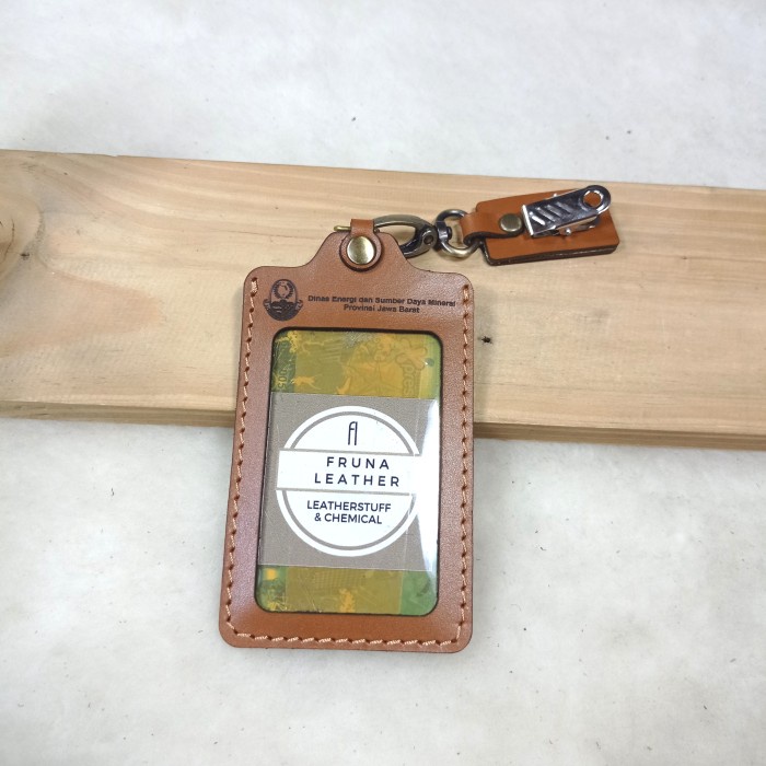 

HJK Name Tag Id Card Holder Kulit Asli Model Jepit Saku - L.2B