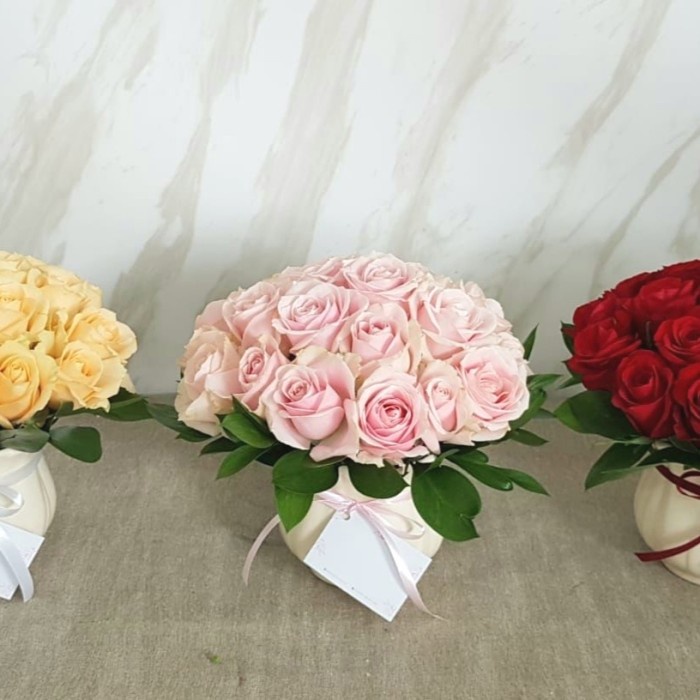 MINI ROSE POTS/ VAS BUNGA MAWAR SEGAR KECIL KADO ULTAH ANNIVERSARY DIS