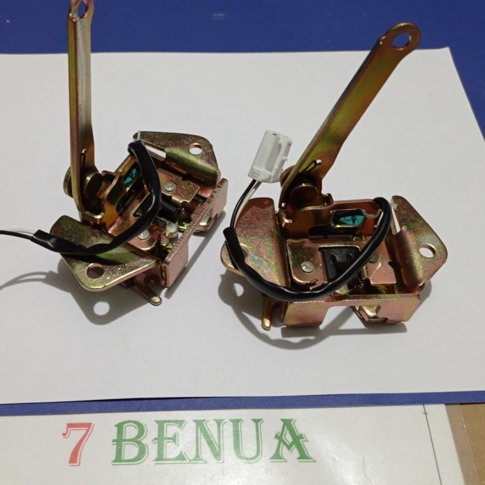 Door Lock Pintu Bagasi Mobil Avanza Xenia Lama/Vtti Tahun 2004-2010 Asli 100%