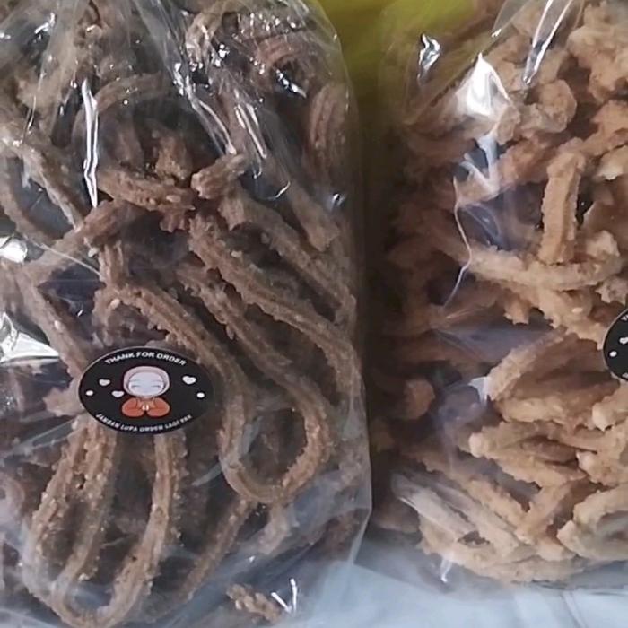 

Kue Akar Kelapa Wijen 500gr Manis Rasa Spesial Food