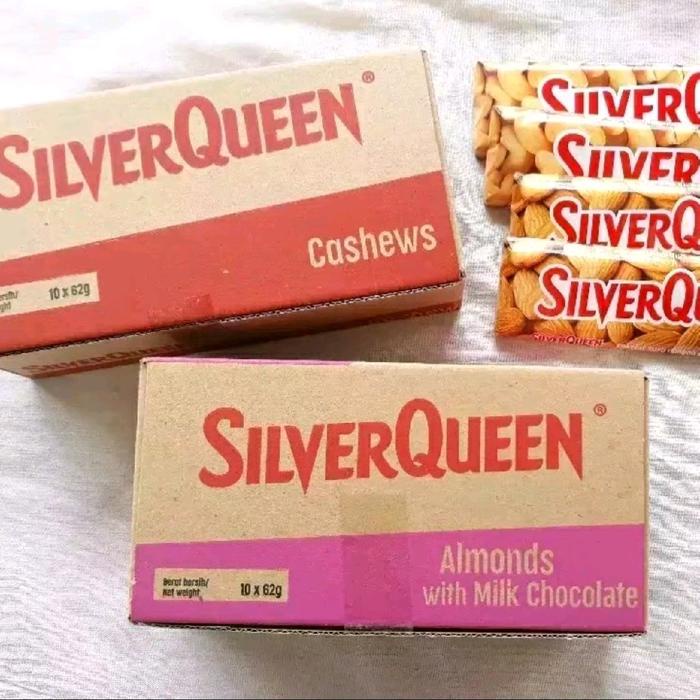 

Silverqueen 55gr cashew almond milk chocolate isi 10pc 1 box Coklat Cokelat