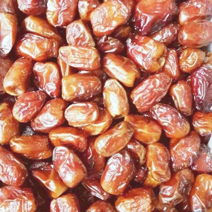 

Kurma Madu Mesir Golden Valley 1KG - Cemilan Basah - Manis, Kering, Food