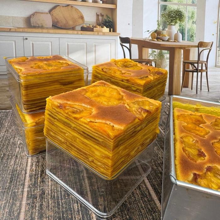 

Kue lapis legit CEMPEDAK PREMIUM ukuran mini toples 10x10cm