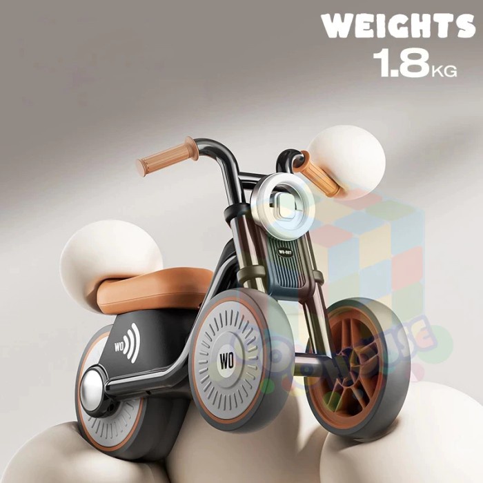 Ride on Car Sepeda Keseimbangan Bayi Mobil Mainan untuk Anak dengan Musik dan Cahaya balance bike