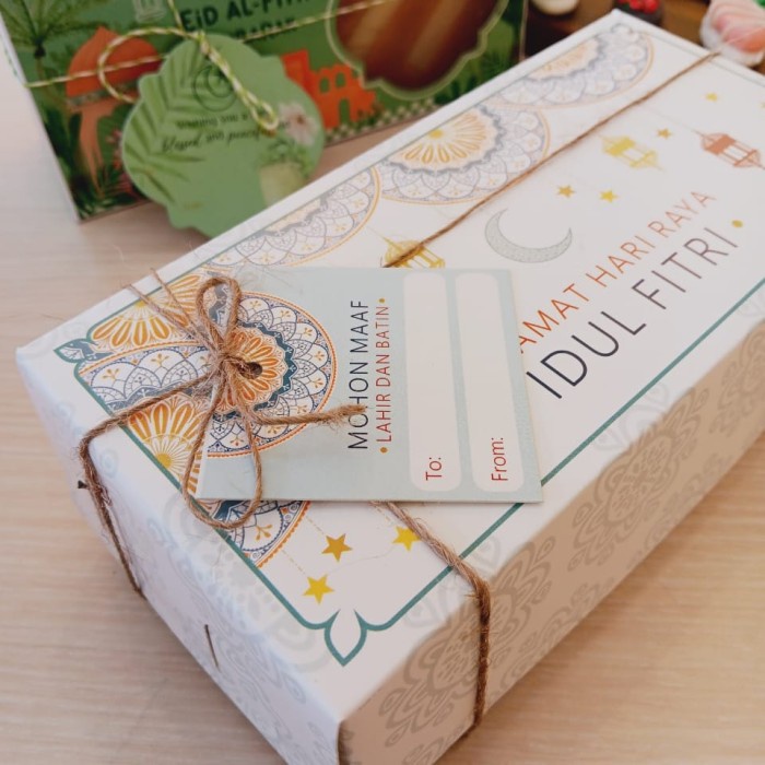 

Kue Lapis Legit Prunes 20x10 kue khas Imlek Lebaran Natal