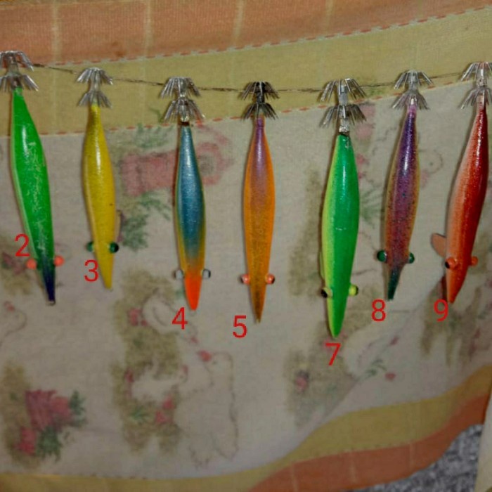 BERMUTU Udang udangan pancing/umpan cumi tradisional dari kayu.