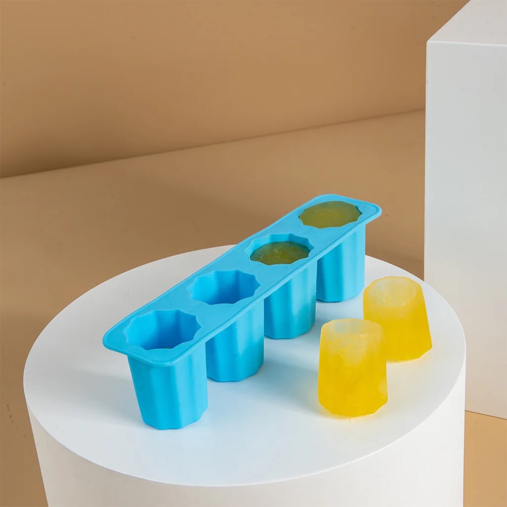 

Cetakan Es Batu Silikon Gelas 4 Grid Ice Cube Mold - TM13027 - Biru | Jakhoki