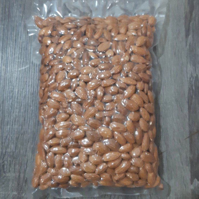 

almond mentah raw blue diamond utuh 1kg