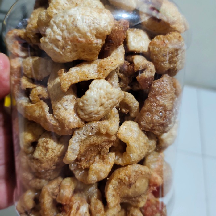 

kerupuk kulit babi spesial/berlemak