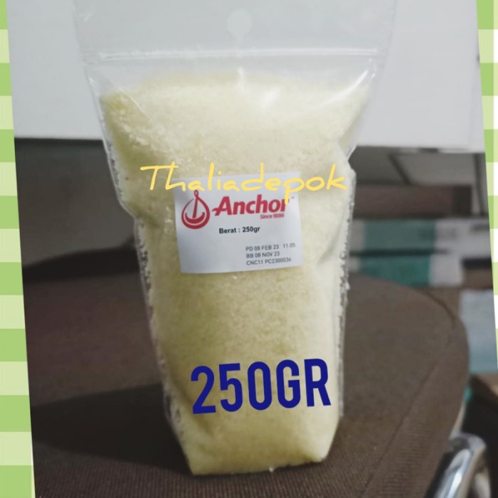 

(BestSeller) ANCHOR PARMESAN BUBUK KEMASAN ECER 250Gr TAMBAHAN MAKANAN/KUKER/CAKE DLL