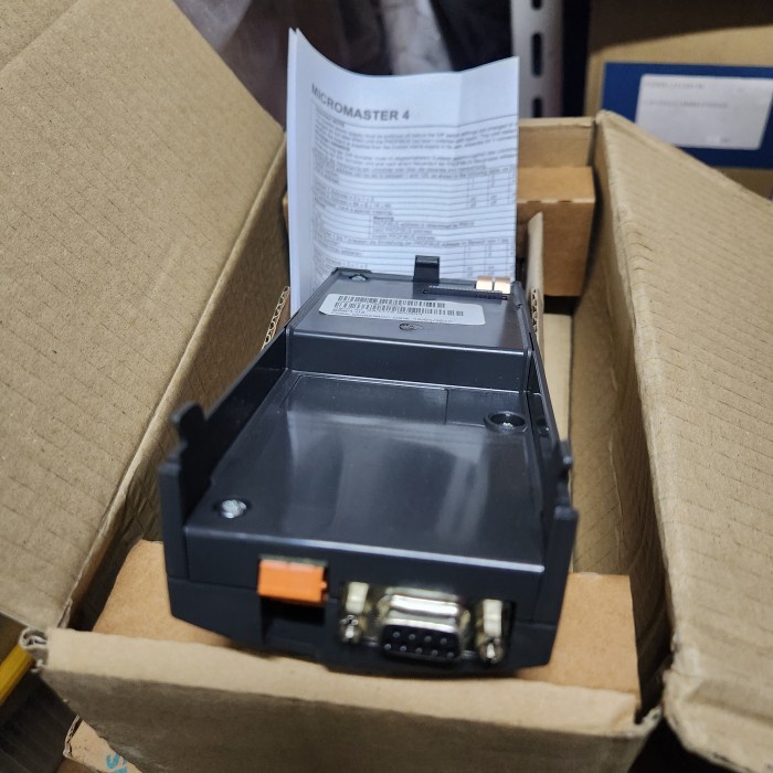 SIEMENS 6SE6400-1PB00-0AA0. MICROMASTER 4 MODULE. GARANSI BARU TERMURAH