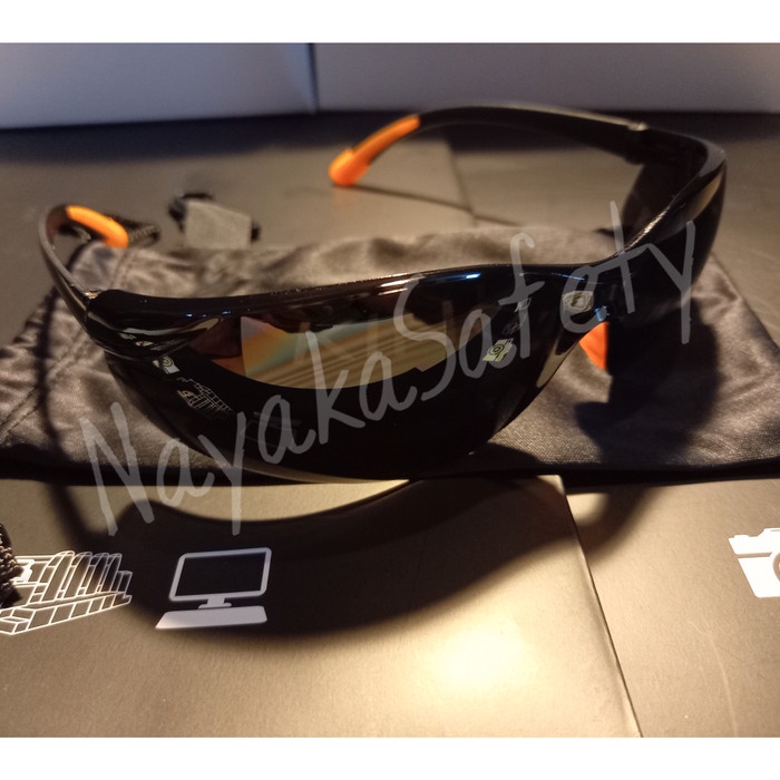 Kaca Mata Safety Black King / Kacamata Proyek Black King + Sarung
