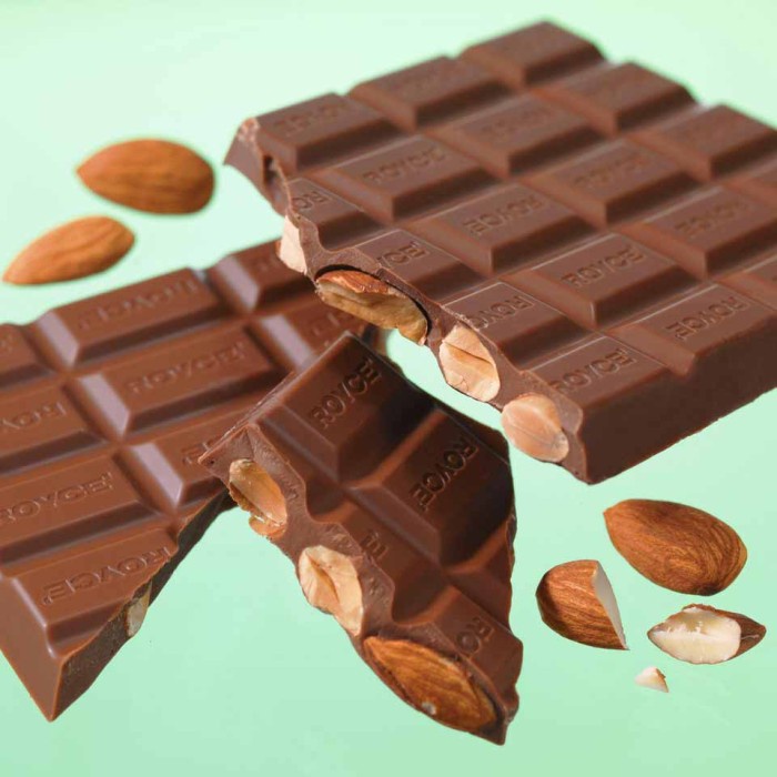 

BARANG TERLARIS Royce - Chocolate Bar "Almond