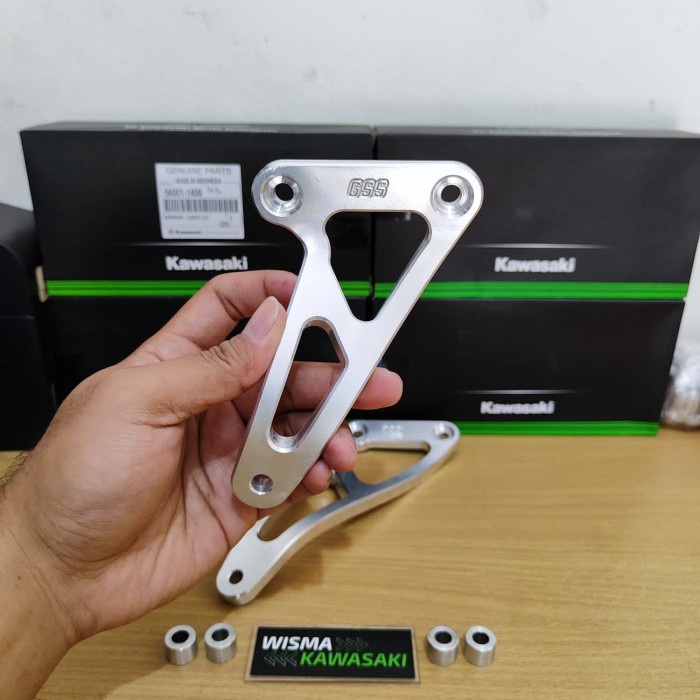 Hanger Bracket Breket Knalpot Standar & Cobra Ninja 150 Rr