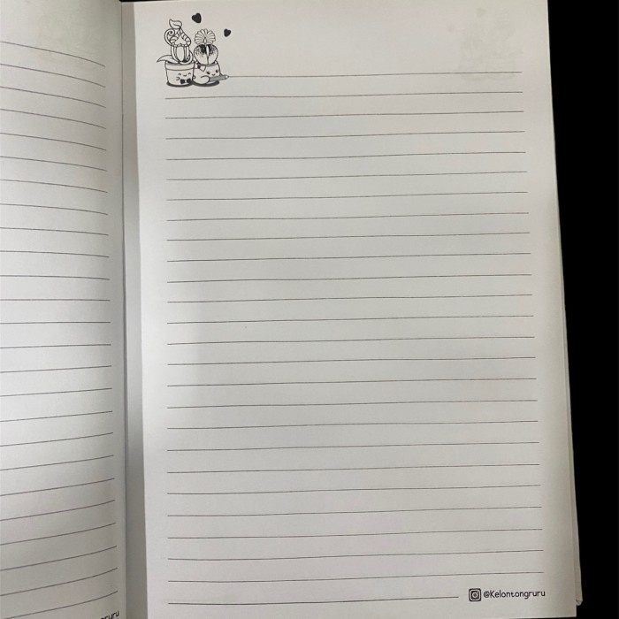 

BARANG TERLARIS Buku notebook kelontong ruru warna hitam