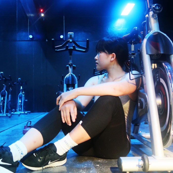 PREMIUM kaos kaki wanita bekas olahraga n0-l0ndry