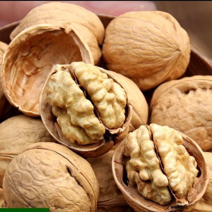 

kacang walnut utuh panggang/roasted 500gr