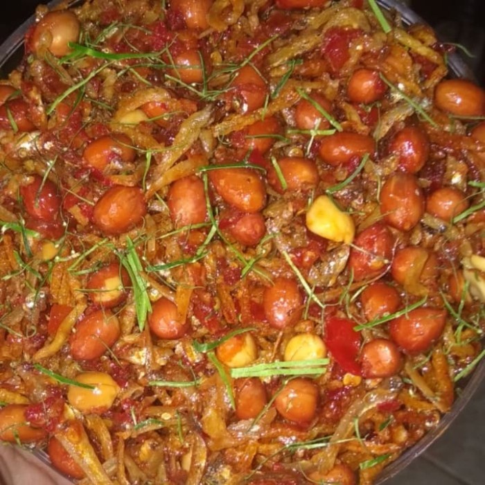 

kacang teri kentang balado mustofa