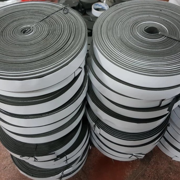 

Produk Viral Busa Spon Tape (Double Tape) Lebar 10Mm X Tebal 5Mm X 10M Packing Aman