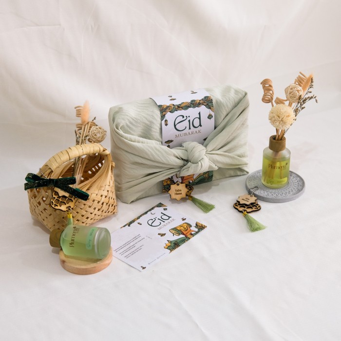 Plumeria Essential Idul Fitri Edition Reed Diffuser Pengharum Ruangan - Sejenak, Basic Set