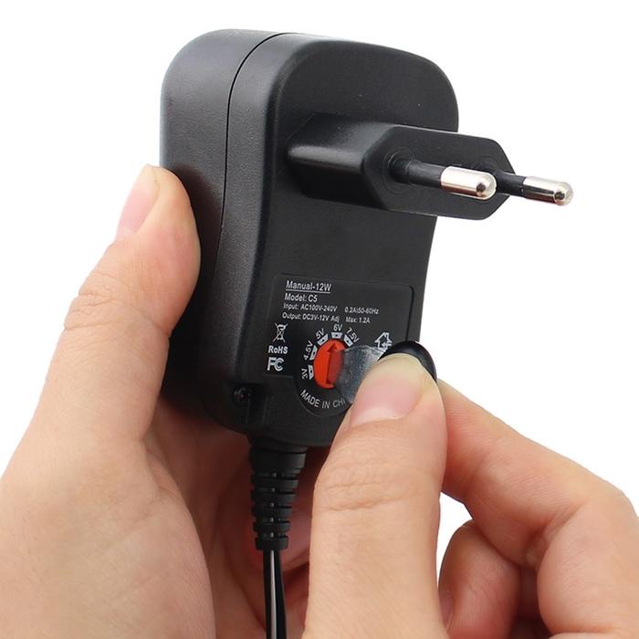 Adaptor Adjustable Multi Jack 3-12 Volt Dc Terlaris