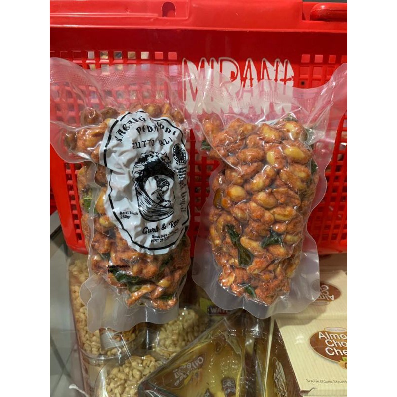 

A Kacang Kapri Putto Bali Original Pedas Manis Daun Jeruk 300Gr 250Gr Asin
