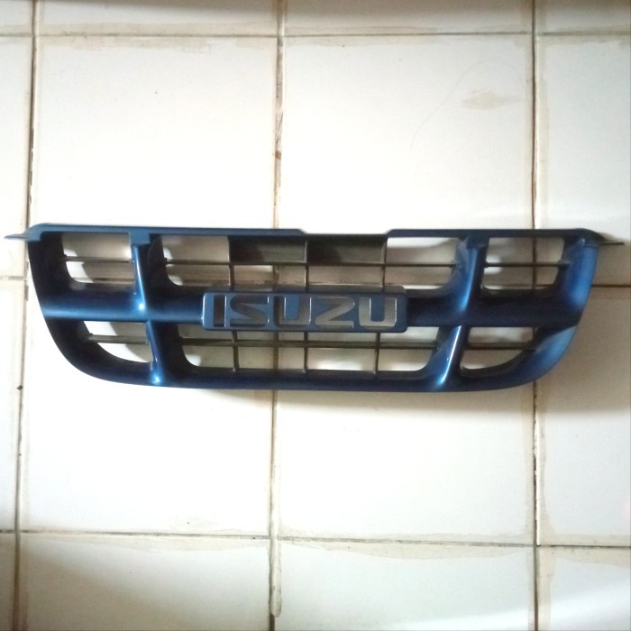 [Bekas] Grill Tengah Isuzu Panther Kapsul Biru