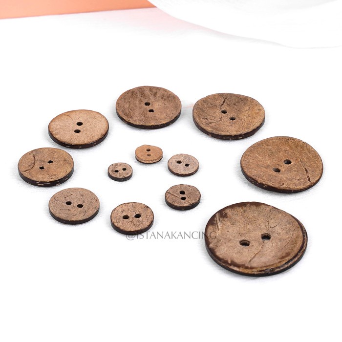 

Kancing Lubang 2 LUSINAN Coconut Button Kancing Kayu Motif Polos