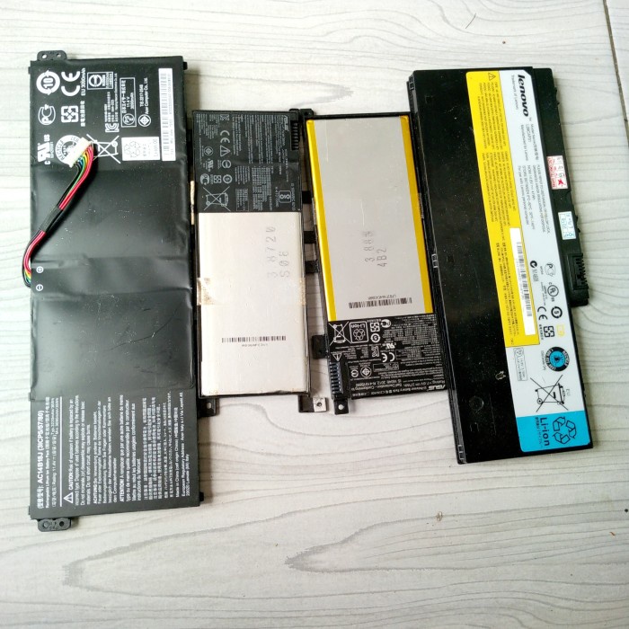 batre kotak bekas notebook/laptop *