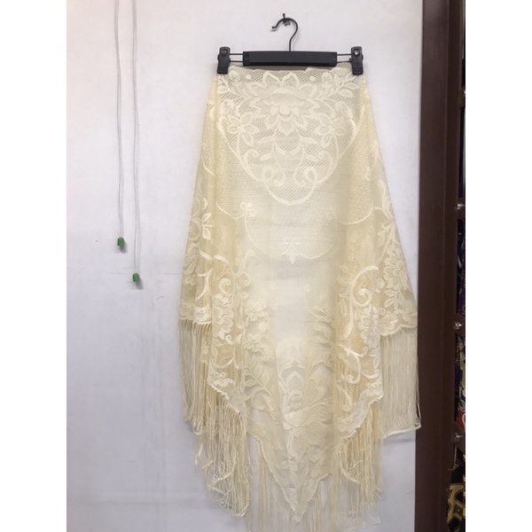 Syal Selendang Segitiga Cantik Motif Bunga Bahan Kain Polyester Kode 807