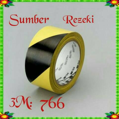 

3M YELLOW-BLACK 766 2"IN X 33M LAKBAN LANTAI 766 FLOOR MARKING TAPE