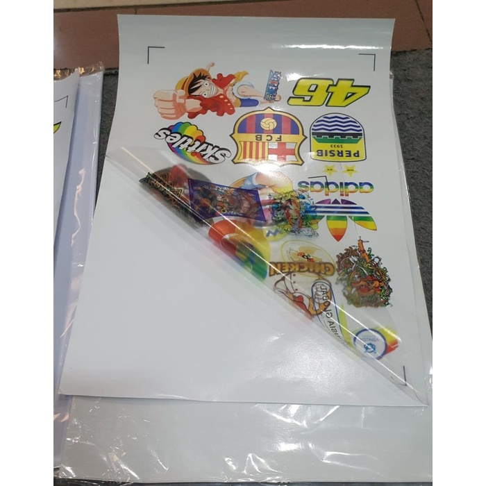 

BAHAN STICKER VINYL TRANSPARAN LEMBAR F4 TINTA ARTPAPER/PIGMEN/DYE