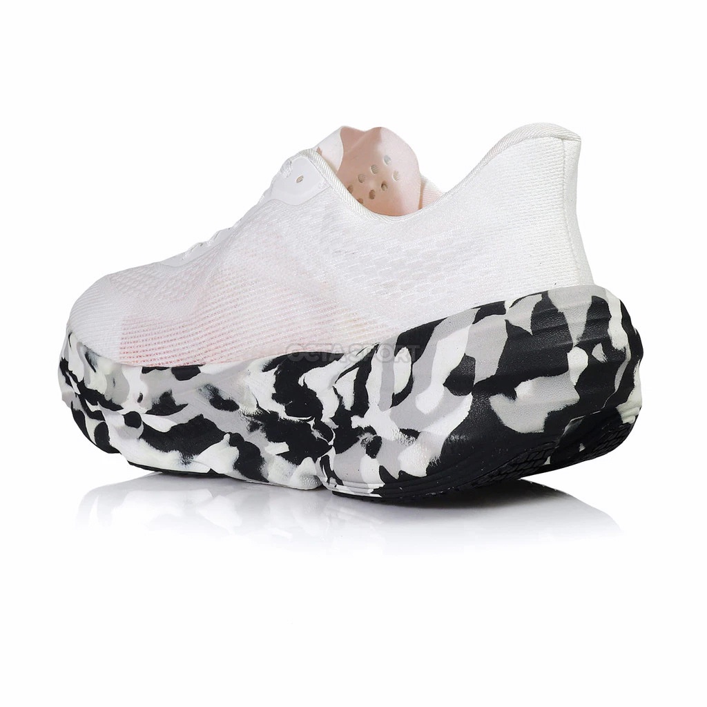 SEPATU RUNNING ORTUSEIGHT HYPERBLAST 2.1