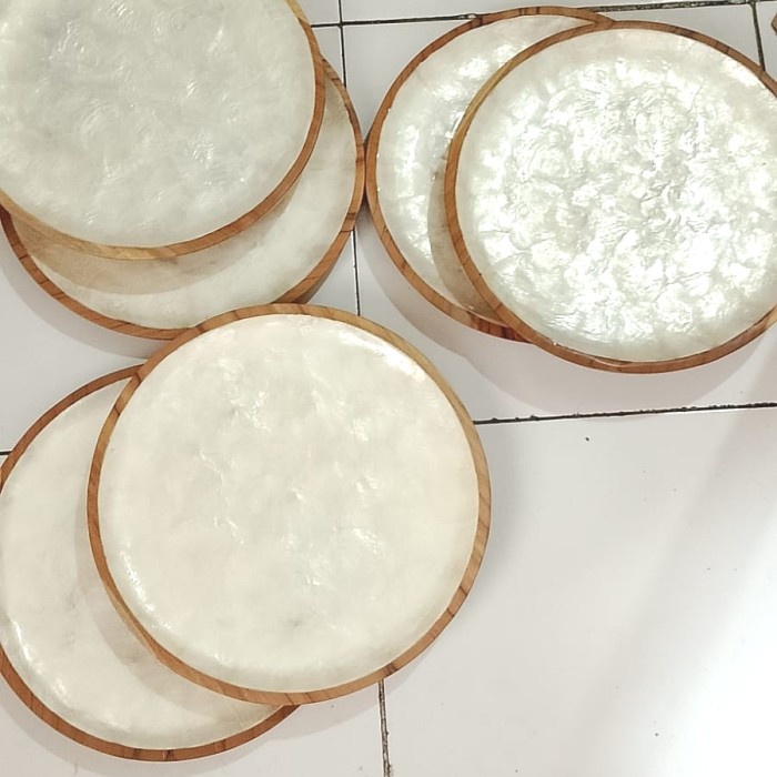 .........] Piring Kayu Bulat Lapis Kerang, Piring Saji, Serving Plate Aesthetic