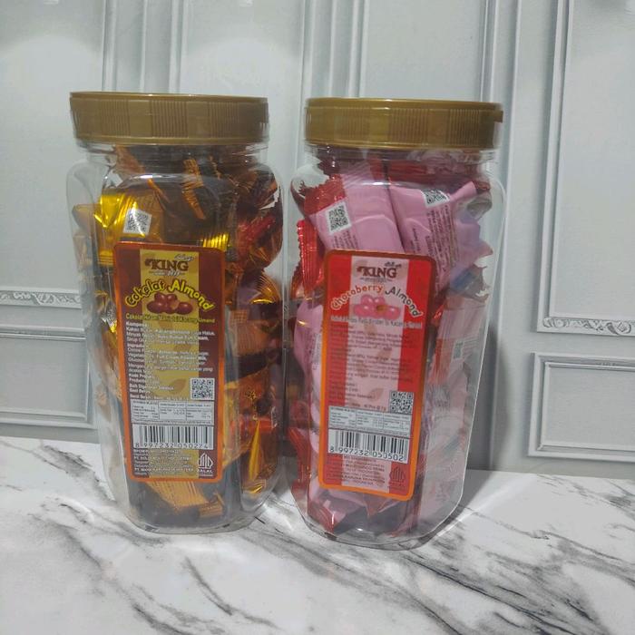 

Kuliner.Kita D'King Cokelat Almond Mix Chocoberry 2 Toples