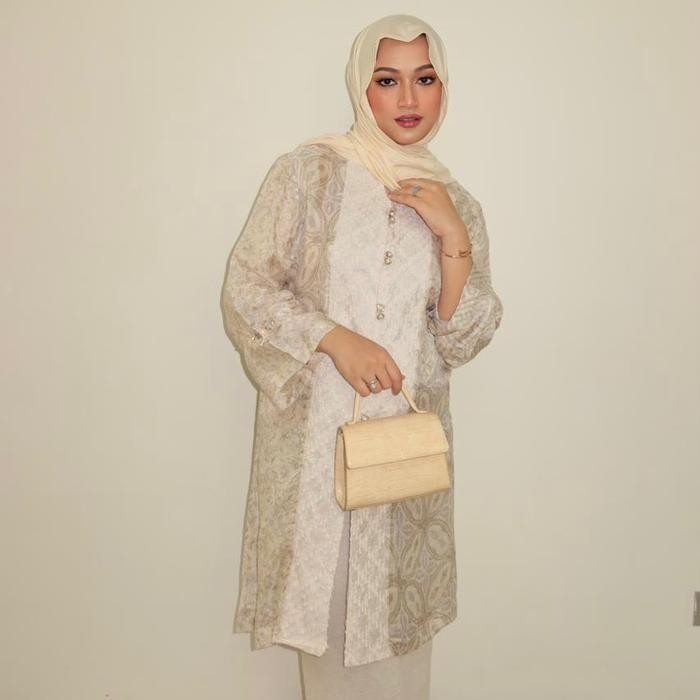 Syamira- Sarra Series - Atasan Tunik Label Panjang Motif Kombinasi Kancing Batik Viscose by