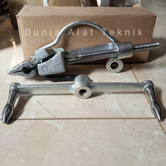 BENDING TOOL FOR BAND IT