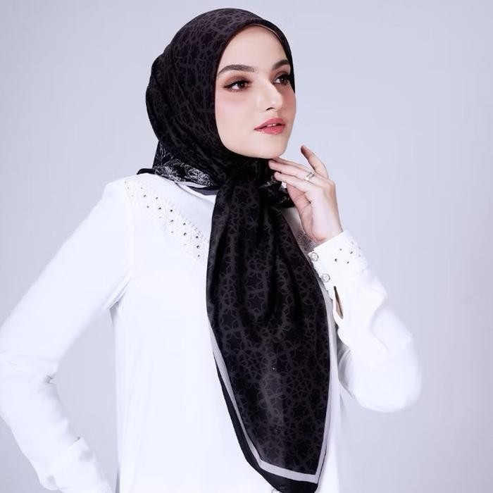 cantikk- (PRE ORDER) MANDJHA Egypt Black Scarf By IVAN GUNAWAN Voal Muslim