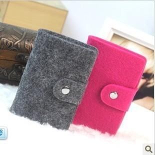 

No.OneBest- Dompet Kartu Nama dengan Sampul Kain Wol Imitasi (Isi 20 Kartu)
