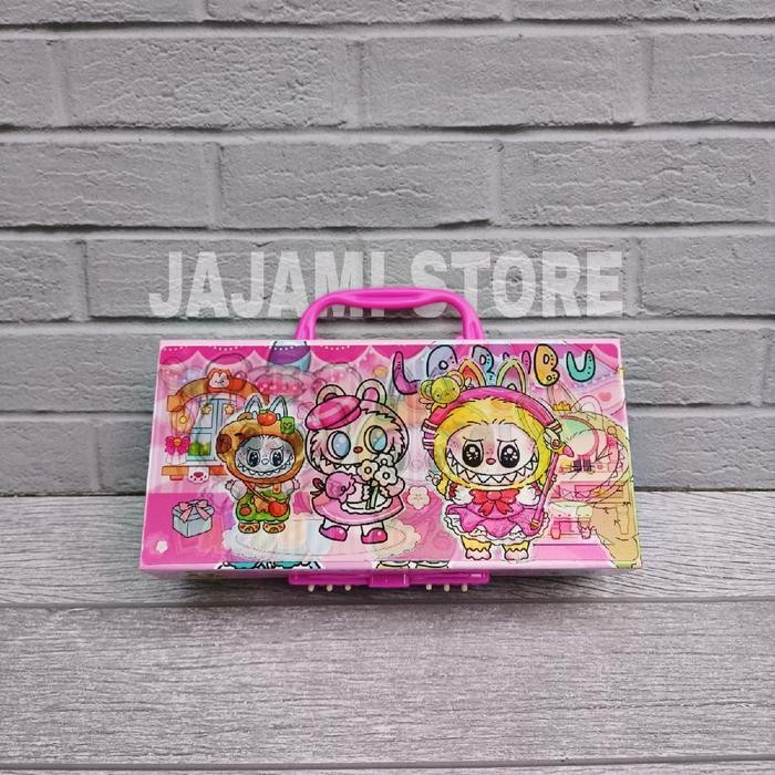 

PALING MURAH.! LABUBU KODE/ 3 TINGKAT KARAKTER LABUBU/ ANAK VIRAL PERLENGKAPAN SEKOLAH STATIONERY