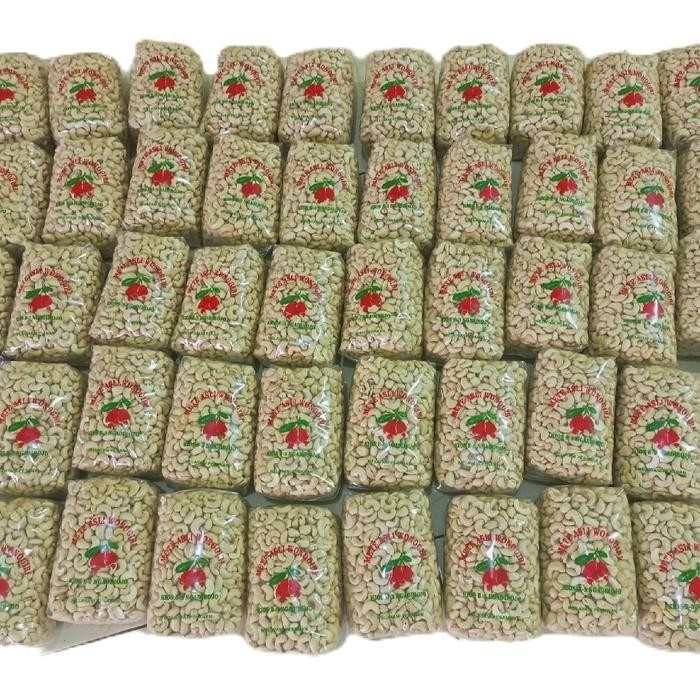 

kacang mete mentah standar 1kg Organik Alami kering