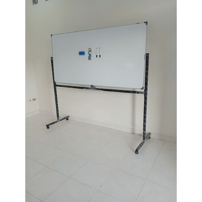 

Whiteboard / Papan tulis DAIKI Magnetic Single face stand 90x150 Cm