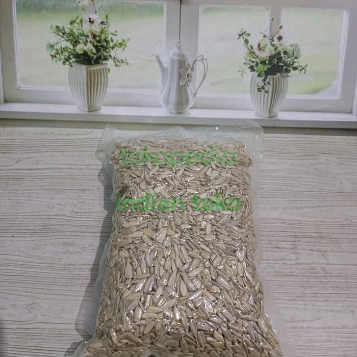 

PastikanDikirimLgsg- Biji bunga Matahari/ sun flower seeds 1 kg