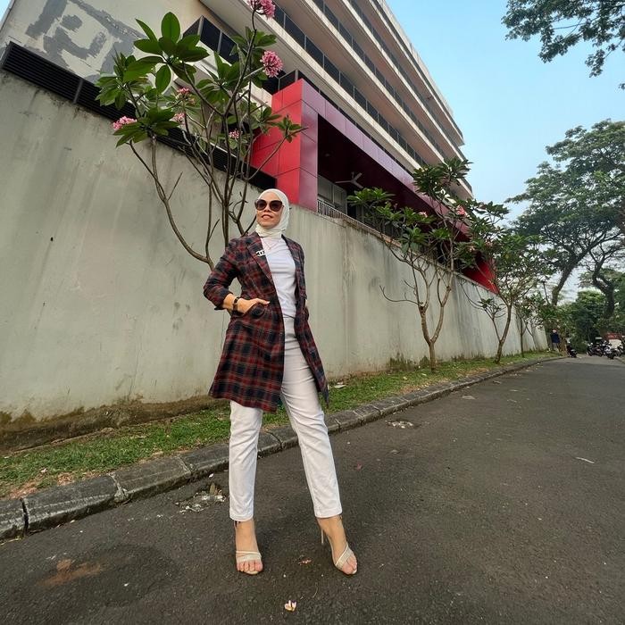 Hijrahive- Gita Blazer Wanita By Astan Blajer Flanel Motif Kotak Outer