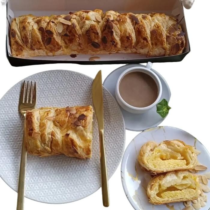 

ALMON PASTRI ISIAN PASTA ALMON SNACK ALMOND CAKE FOOD CEMILAN SWEET