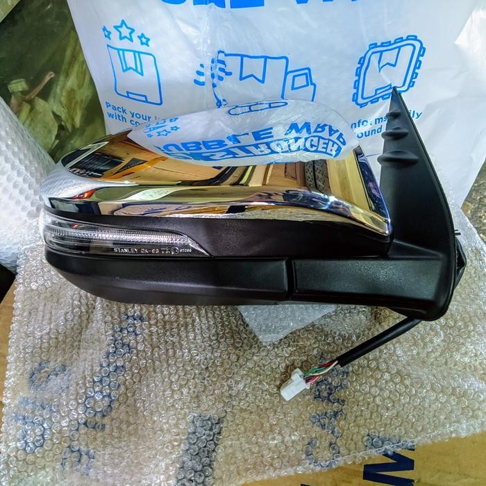 Spion Toyota Hilux 2016-2022 kanan original