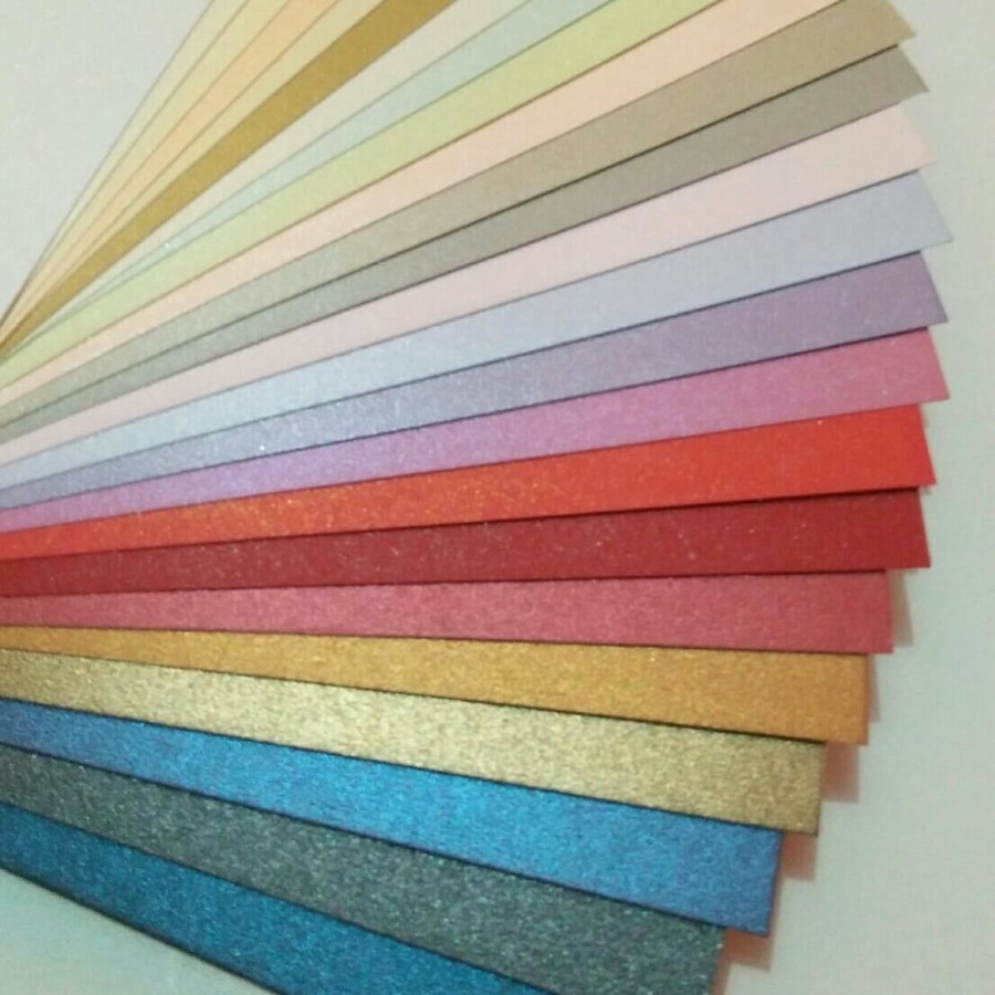 

( 50 Lembar ) Kertas Undangan / Karton Jasmine Plasma Yellow 200 Gsm A3. 29.7 cm X 42 cm