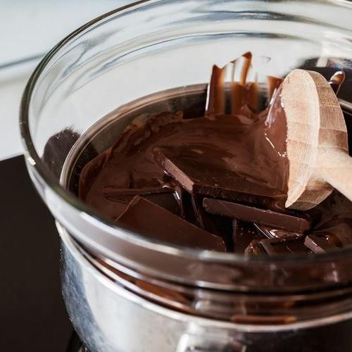 

TULIP DARK CHOC COMPOUND 1KG / TULIP DCC